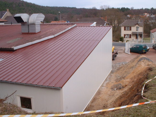 TOITURE EN PANNEAUX SANDWICHES
