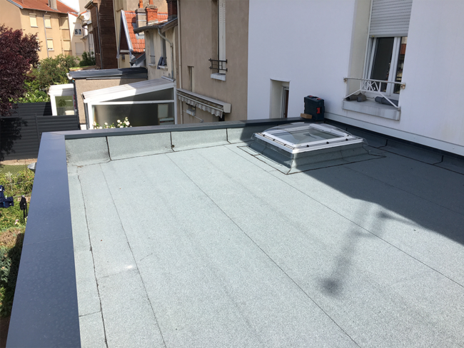 Fenêtre de toiture plate