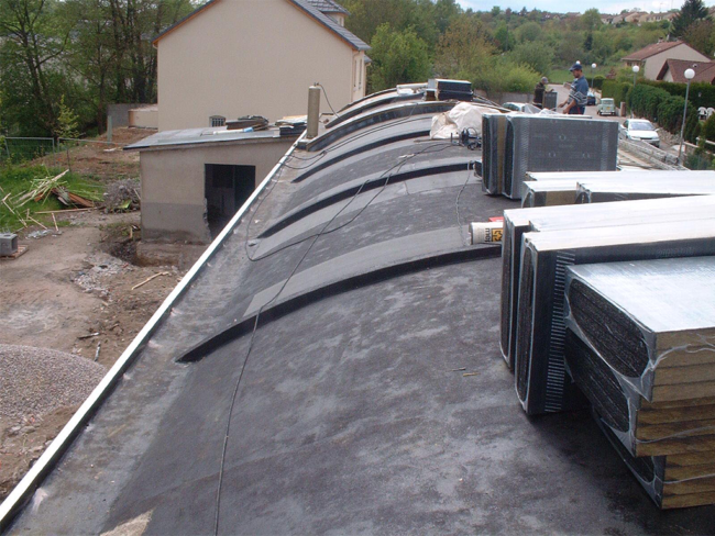 Isolation de toiture par mousse de polyurethane