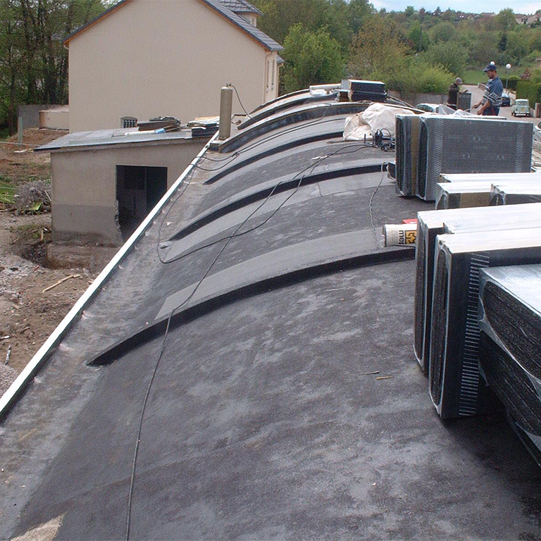 Isolation de toiture par mousse de polyurethane Isolation de toiture par mousse de polyurethane