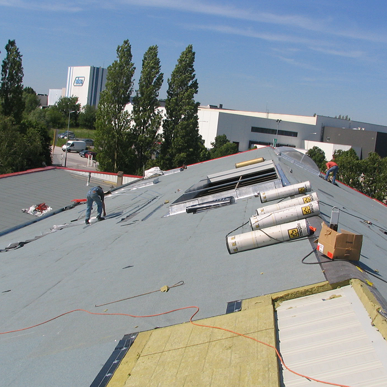 Isolation du toit par laine de roche Isolation du toit par laine de roche